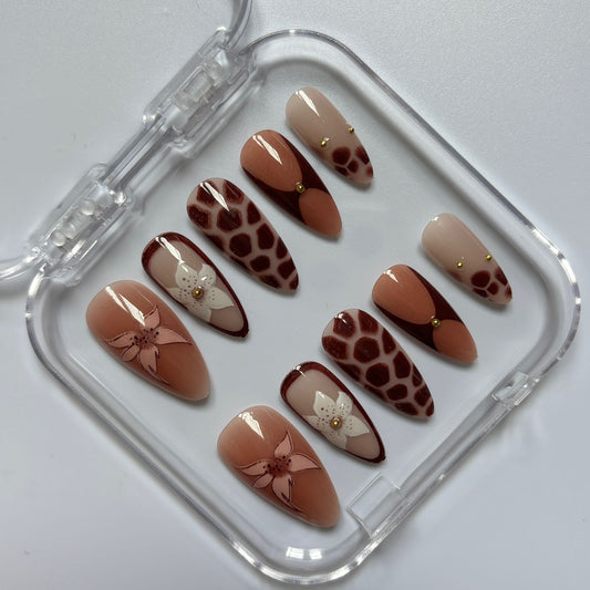 Chic Leopard & Floral Press-On Nails - Brown Nude Gold Accent Luxury Set (Size L)